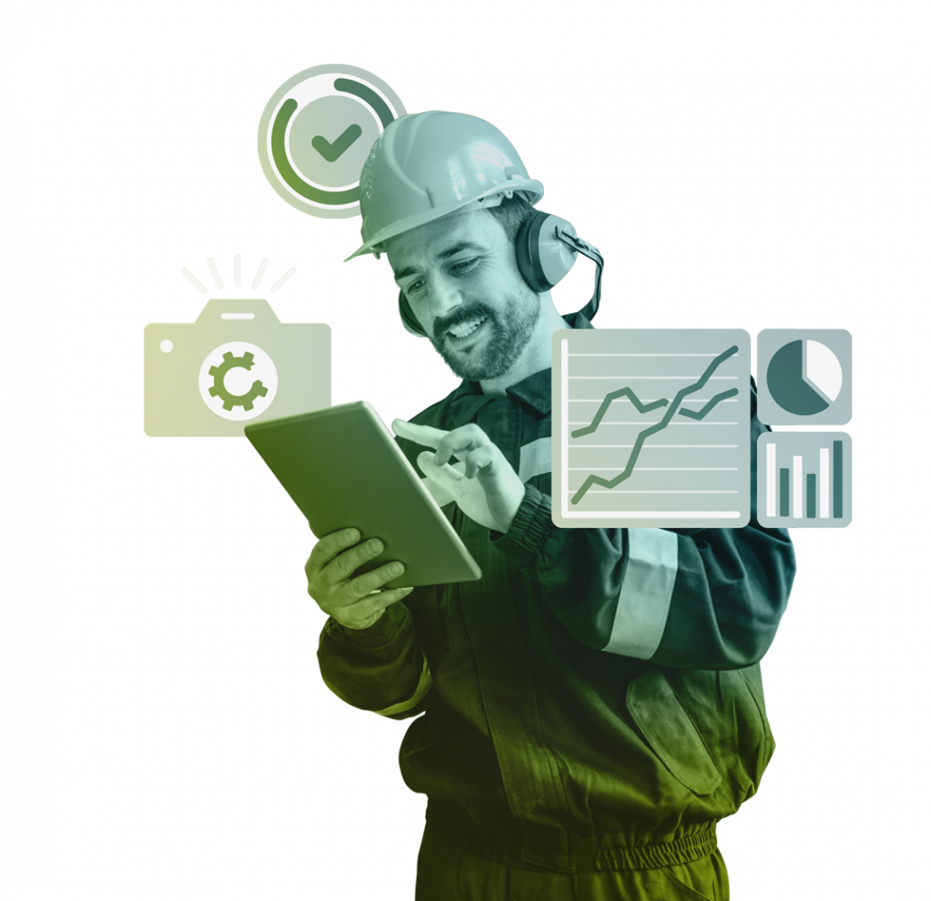 Auditor mit Tablet der ein digitales Systemaudit durchf&uuml;hrt