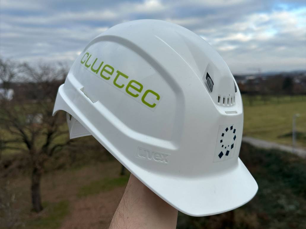 Ein Schutzhelm für mehr Arbeitssicherheit vom Team der cluetec Audit Software